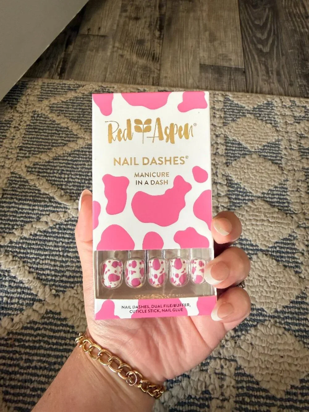 Red Aspen Press on Nails- NWT!